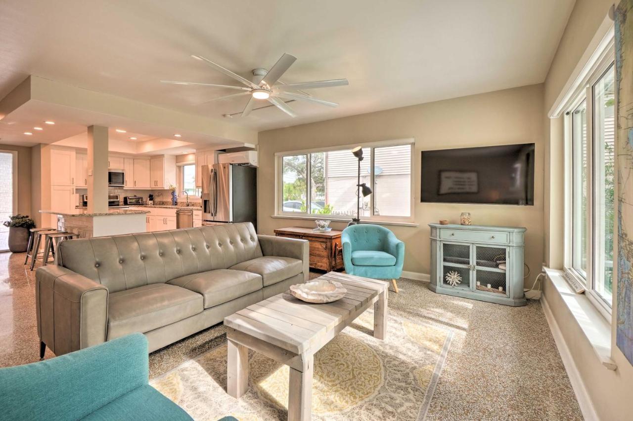 Pet-Friendly Waterfront Home - 2 Mi To Beach! 타폰스프링스 외부 사진