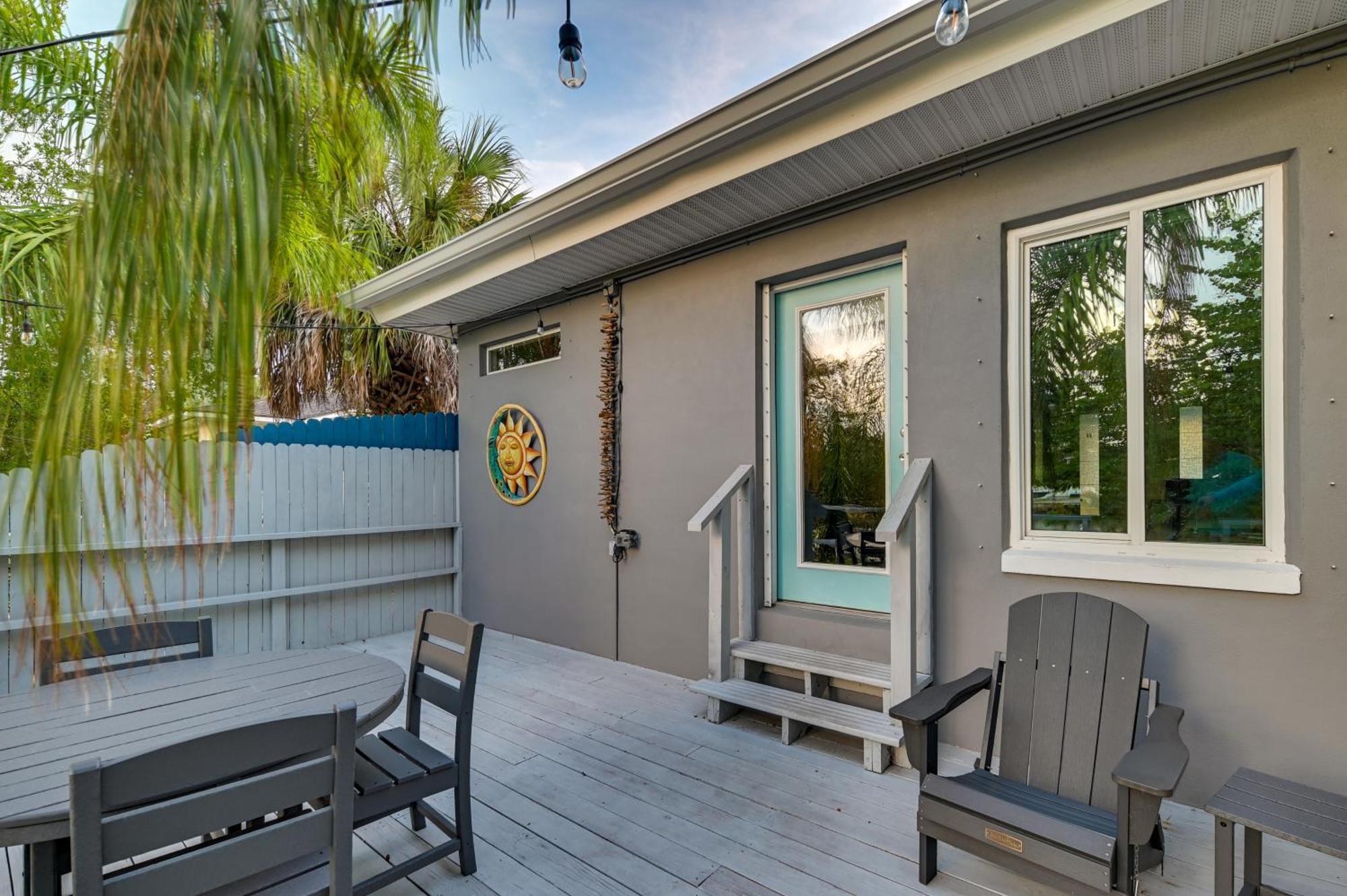 Pet-Friendly Waterfront Home - 2 Mi To Beach! 타폰스프링스 외부 사진